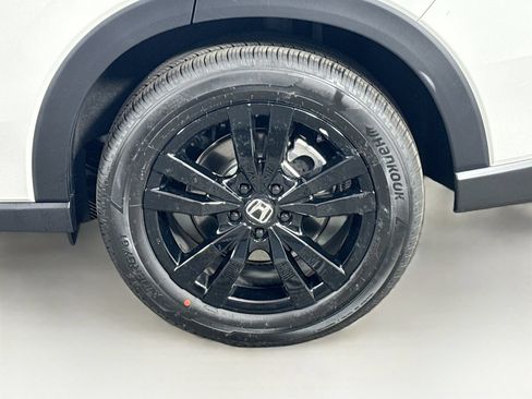 Certified 2026 Honda HR-V Sport image 9