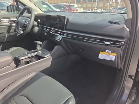 New 2026 Kia Sportage SX image 15