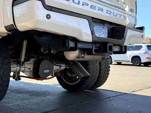 Used 2017 Ford F350 Platinum w/ Platinum Ultimate Package image 9