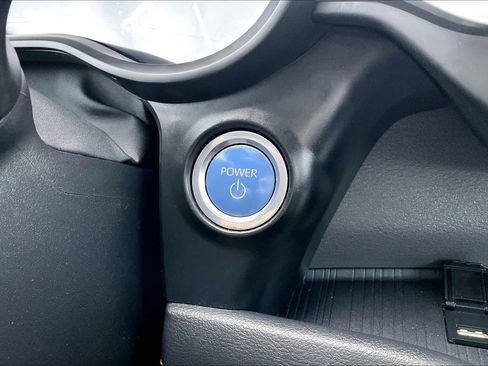 Used 2023 Toyota Sienna XSE image 31