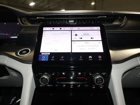 Used 2022 Jeep Grand Cherokee L Overland image 17