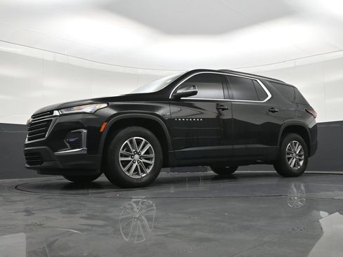 Used 2023 Chevrolet Traverse LT FWD image 24