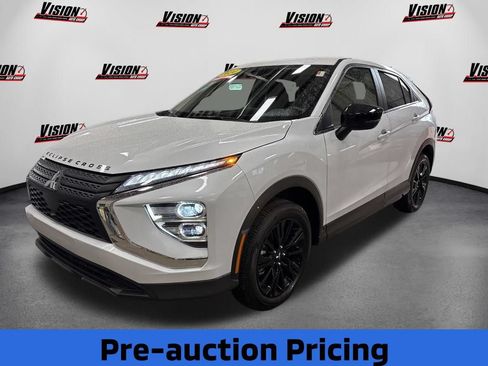 Used 2024 Mitsubishi Eclipse Cross LE AWD/4WD image 1