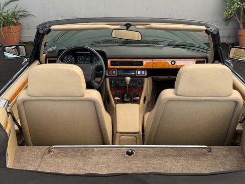 Used 1991 Jaguar XJS V12 Convertible image 28