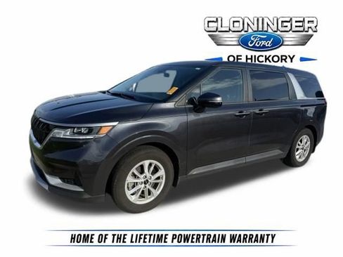 Used 2022 Kia Carnival LX FWD image 1