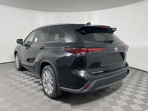 New 2026 Toyota Highlander Limited AWD/4WD image 5