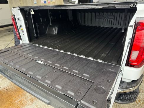 Used 2021 GMC Sierra 1500 SLT w/ SLT Premium Plus Package image 40