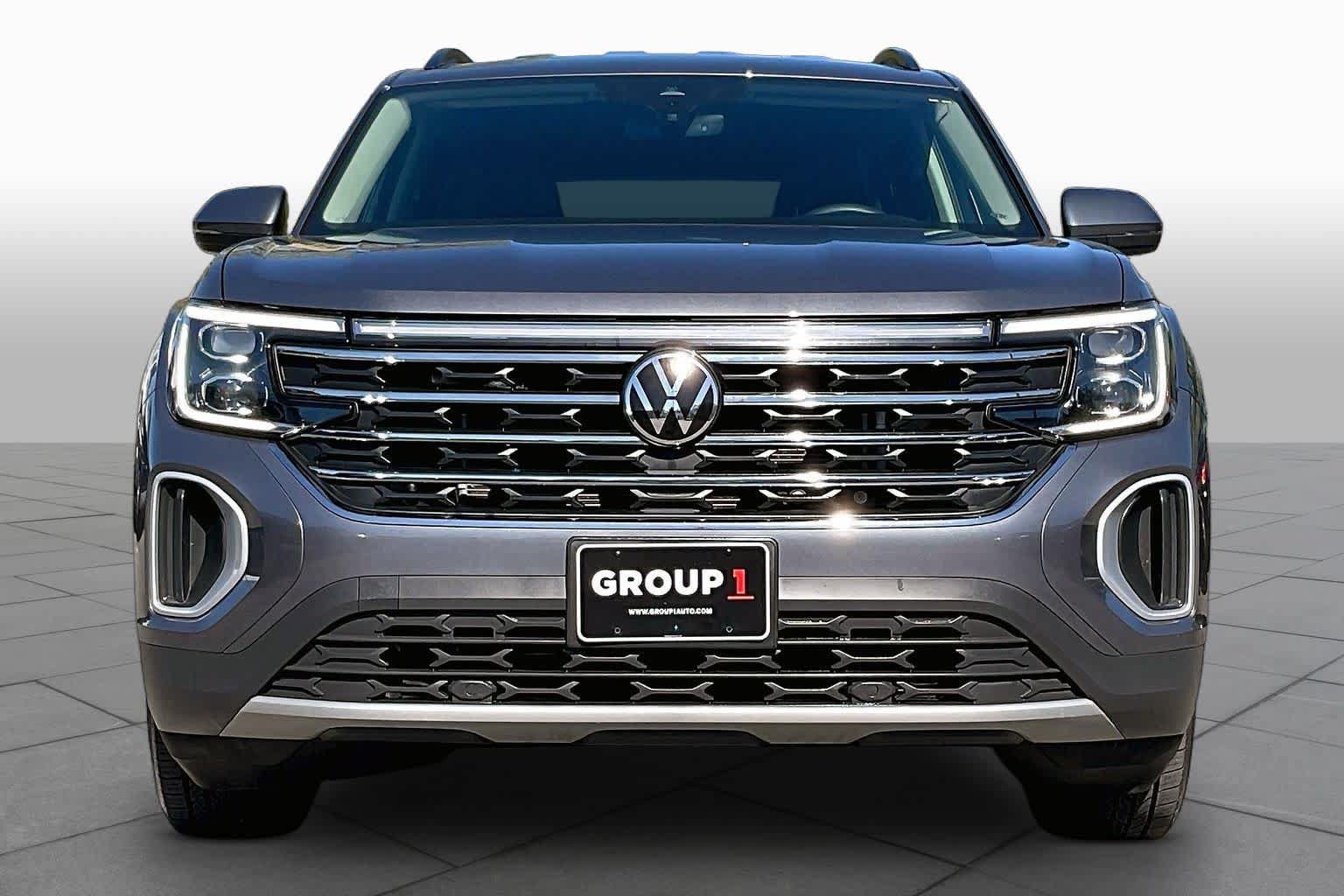 Used 2024 Volkswagen Atlas SE FWD image 3