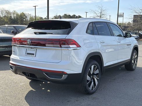 New 2026 Volkswagen Atlas Cross Sport SE FWD image 5