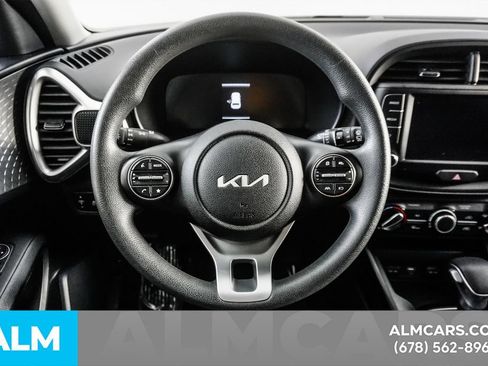 Used 2025 Kia Soul LX w/ LX Technology Package FWD image 19