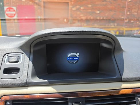 Used 2014 Volvo XC70 3.2 FWD image 38
