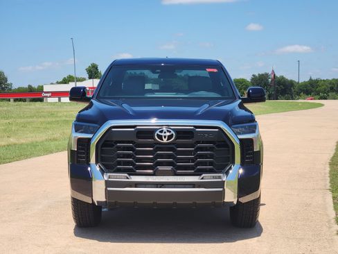 New 2026 Toyota Tundra SR5 w/ TRD Off-Road Premium Package AWD/4WD image 6