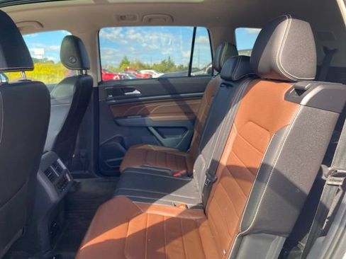 Used 2023 Volkswagen Atlas SEL Premium AWD/4WD image 23