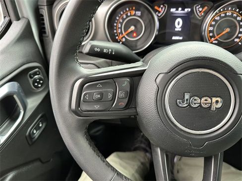Used 2023 Jeep Gladiator Sport image 35