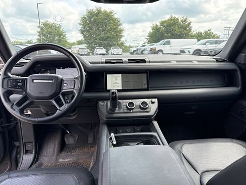 Used 2024 Land Rover Defender 110 X-Dynamic SE AWD/4WD image 11