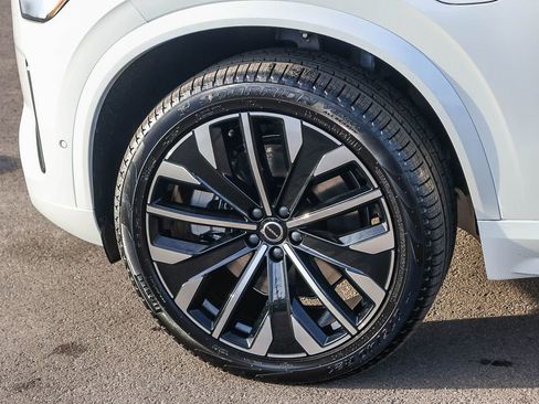 New 2026 Volvo XC90 T8 Ultra w/ Lounge Package image 8