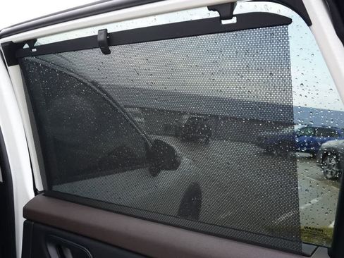 Used 2023 Nissan Rogue SL w/ SL Premium Package image 21