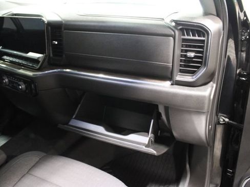 Used 2024 Chevrolet Silverado 1500 RST w/ Z71 Off-Road Package AWD/4WD image 27