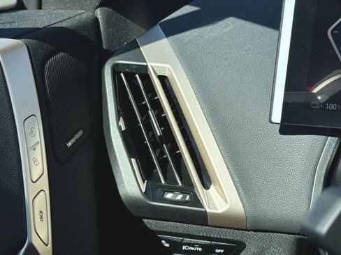 New 2026 BMW iX xDrive60 image 22