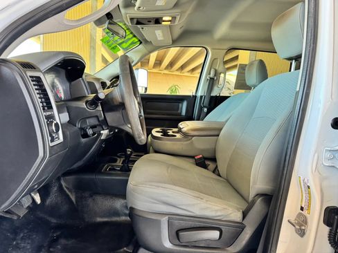 Used 2018 RAM 3500 Tradesman w/ Chrome Appearance Group AWD/4WD image 12