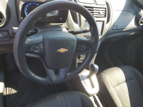Used 2016 Chevrolet Trax LT w/ LPO, Protection Package FWD image 12