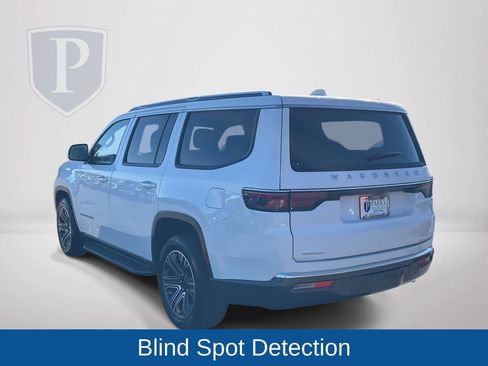 Used 2022 Jeep Wagoneer Series III image 6