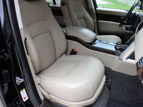 Used 2019 Land Rover Range Rover Supercharged AWD/4WD image 23