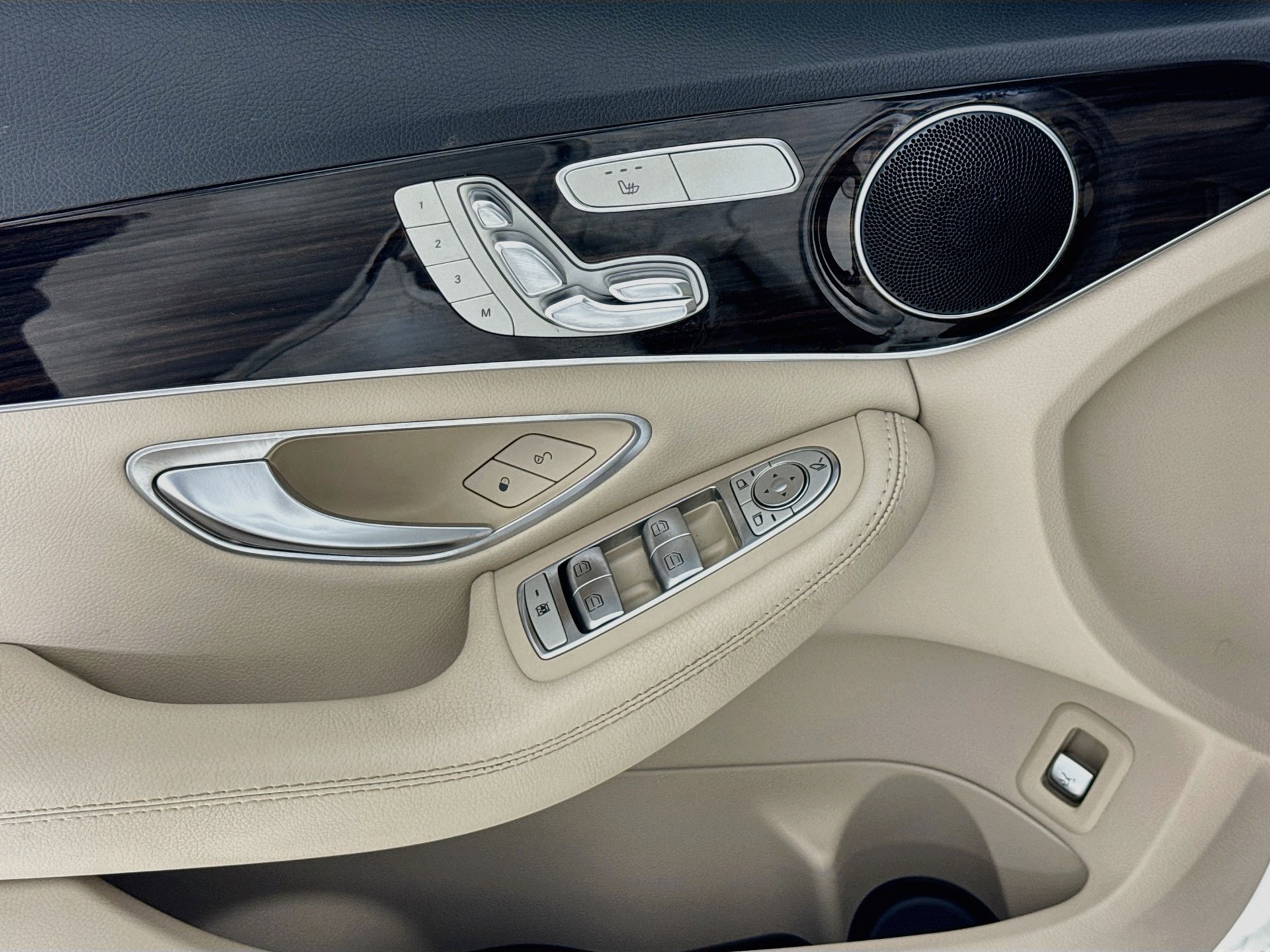 Certified 2017 Mercedes-Benz C 300 Sedan image 19