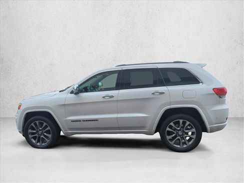 Used 2017 Jeep Grand Cherokee Overland w/ Jeep Active Safety Group AWD/4WD image 8