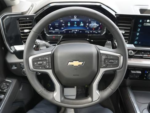 Used 2025 Chevrolet Silverado 1500 LTZ AWD/4WD image 29