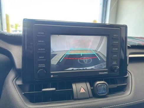 Certified 2021 Toyota RAV4 LE FWD image 18