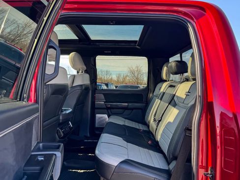 Used 2022 Ford F150 Lightning Platinum image 28