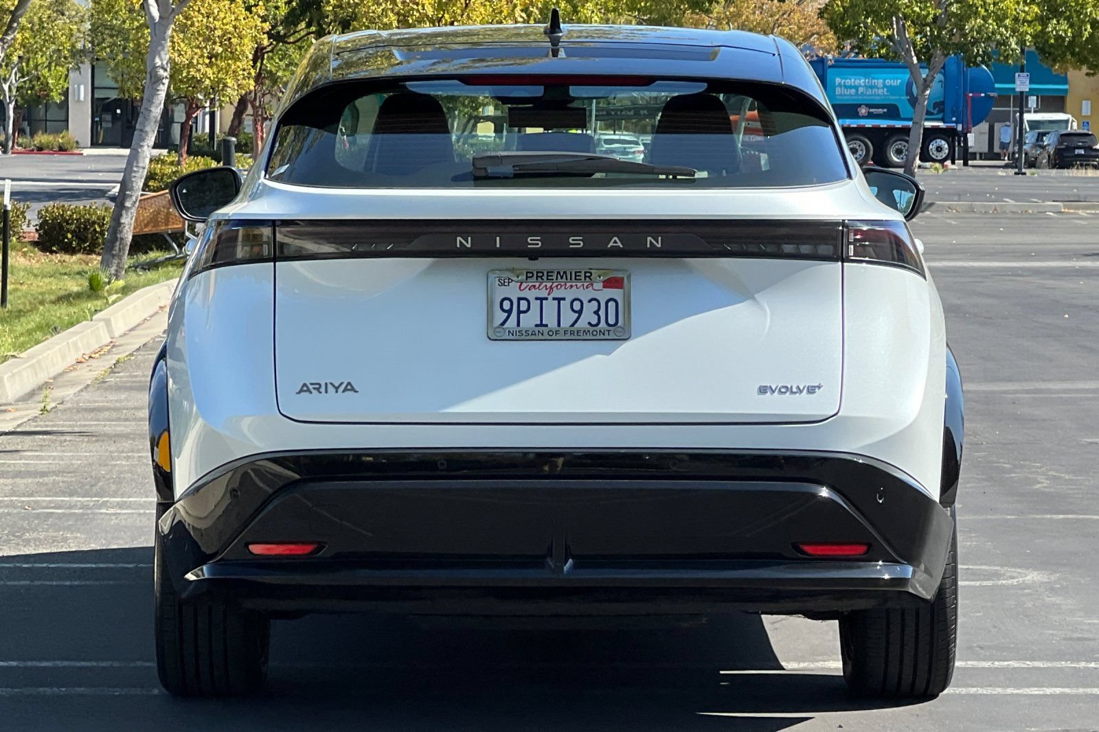 Certified 2024 Nissan Ariya FWD image 5
