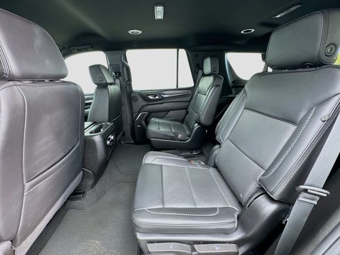 Used 2024 GMC Yukon Denali RWD image 15