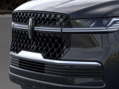 New 2025 Lincoln Navigator Reserve w/ Jet Appearance Package image 17