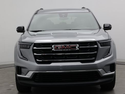 Used 2025 GMC Acadia Elevation FWD image 2