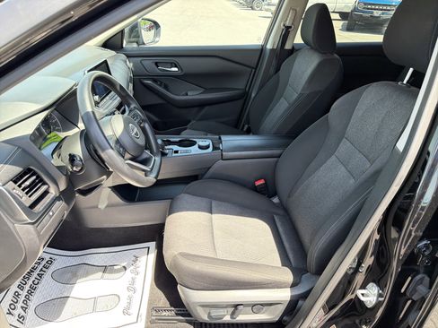 Used 2024 Nissan Rogue SV AWD/4WD image 12