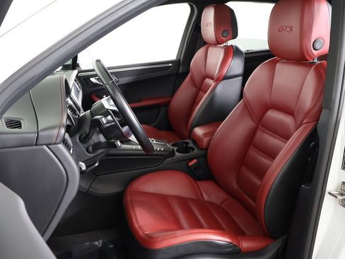 Used 2018 Porsche Macan GTS w/ Premium Package Plus image 35