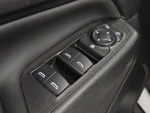 Used 2021 Chevrolet Equinox LT FWD image 28