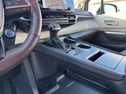 Used 2021 Toyota Sienna Platinum image 20