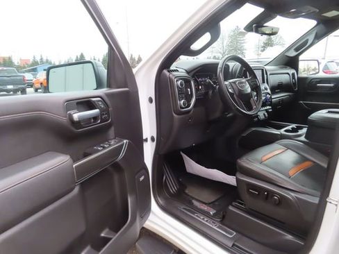 Used 2021 GMC Sierra 1500 AT4 w/ AT4 Value Package AWD/4WD image 18