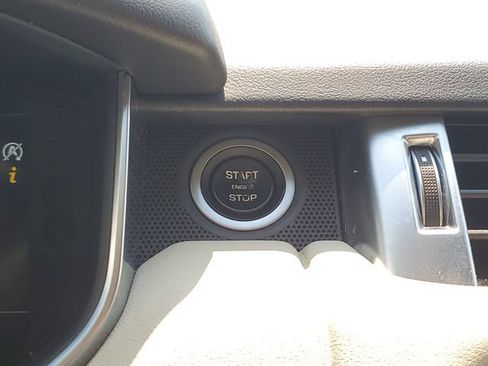 Used 2019 Land Rover Range Rover Sport HSE AWD/4WD image 19