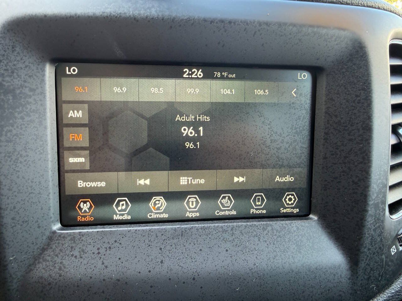 Used 2019 Jeep Compass Latitude w/ Cold Weather Group AWD/4WD image 19