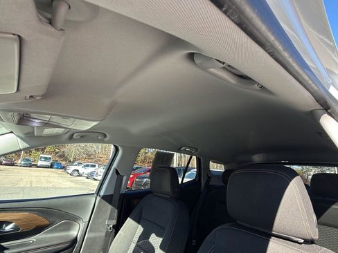 Used 2019 GMC Terrain SLE image 18