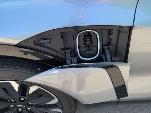 New 2026 Chevrolet Blazer EV RS w/ Super Cruise Package image 4