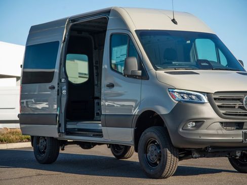 New 2026 Mercedes-Benz Sprinter 2500 image 3