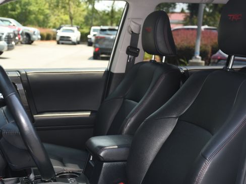 Certified 2023 Toyota 4Runner TRD Off-Road Premium w/ Moonroof Package AWD/4WD image 12