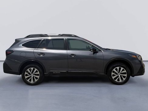 Used 2022 Subaru Outback Premium AWD/4WD image 2