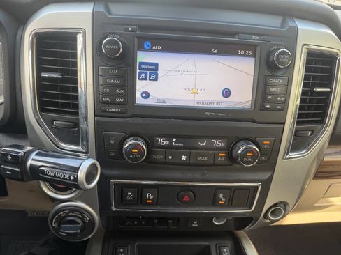 Used 2016 Nissan Titan SL image 18