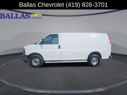 Certified 2024 GMC Savana 2500 w/ Driver Convenience Package RWD image 5